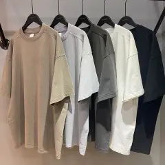 Unbedruckte Shirts