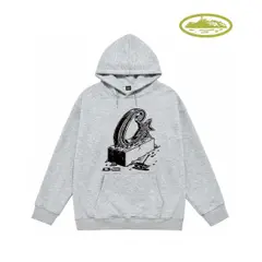 Klassischer Hoodie zum Überziehen